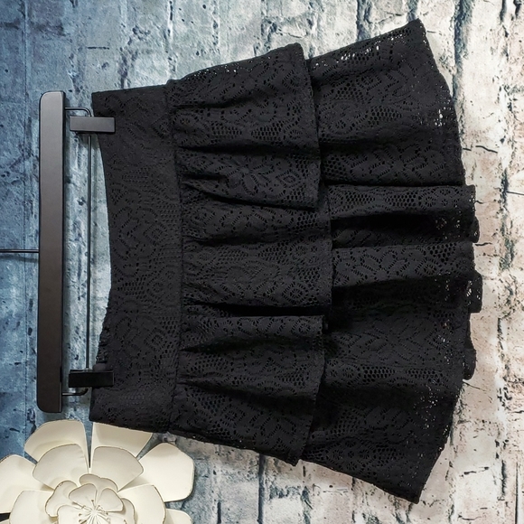5/$30 🎀 Dream Out Loud | Boho Goth Lolita Black Lace Ruffled Skater Skirt - Picture 1 of 9